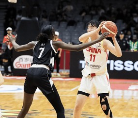 开云智能平台-辜负宫鲁鸣！14分钟3分2失误，空位不进，29岁的她怎么进国家队的