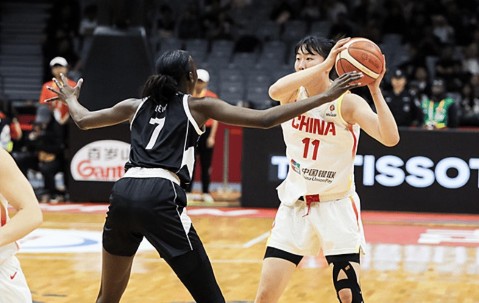 开云智能平台-辜负宫鲁鸣！14分钟3分2失误，空位不进，29岁的她怎么进国家队的